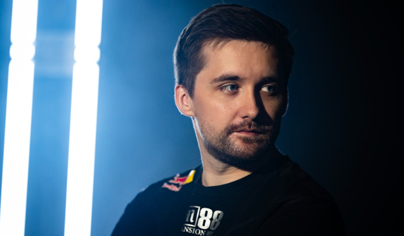 LPL春季赛今日首发名单：Uzi仍未首发 Ale大战TheShy