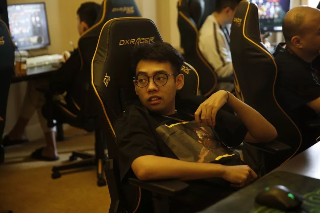 WBG官方：Easyhoon 即日起卸任主教练一职 正式离队