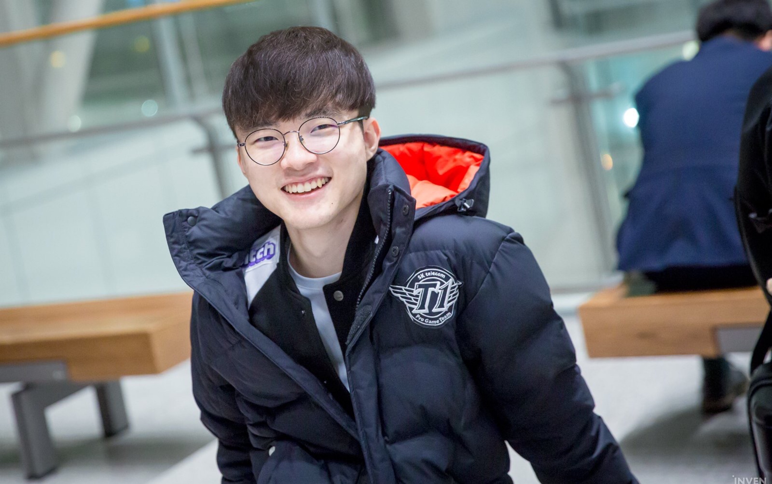 LPL历史上第四次出现最佳阵容AD缺席决赛，全位置最多！